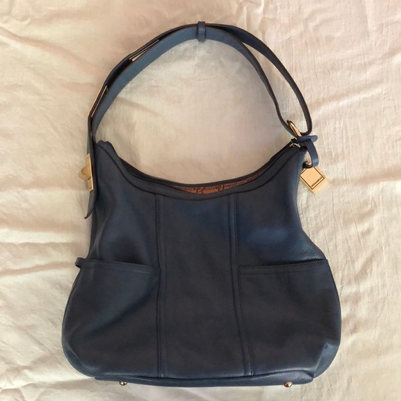 Purse - Picture 2 of 8